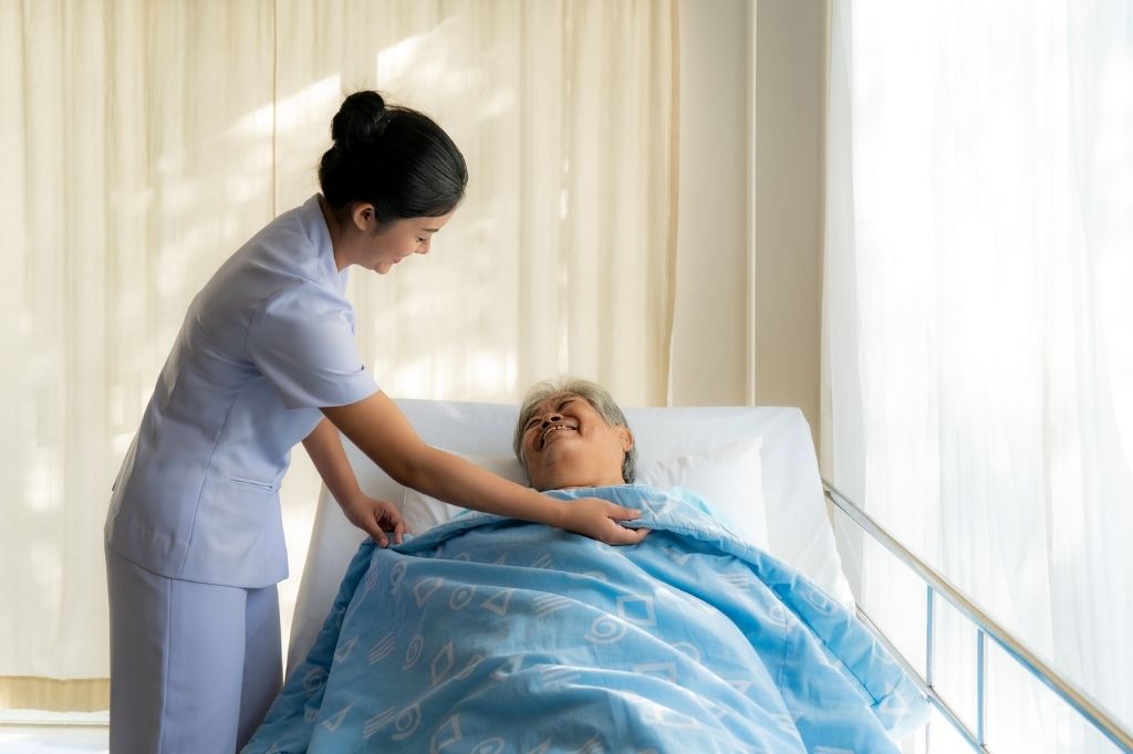 why the best cna jobs are at assisted living communities